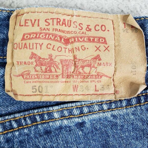 Levis 501 Jeans Mens 34x35 Blue Denim Button Fly Straight Medium Wash XX - Picture 10 of 15